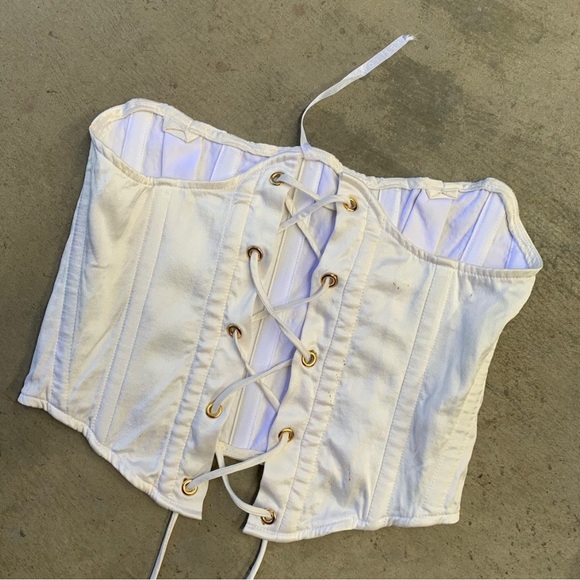 ARE YOU AM I- Faira dress and corset - Picture 3 of 5